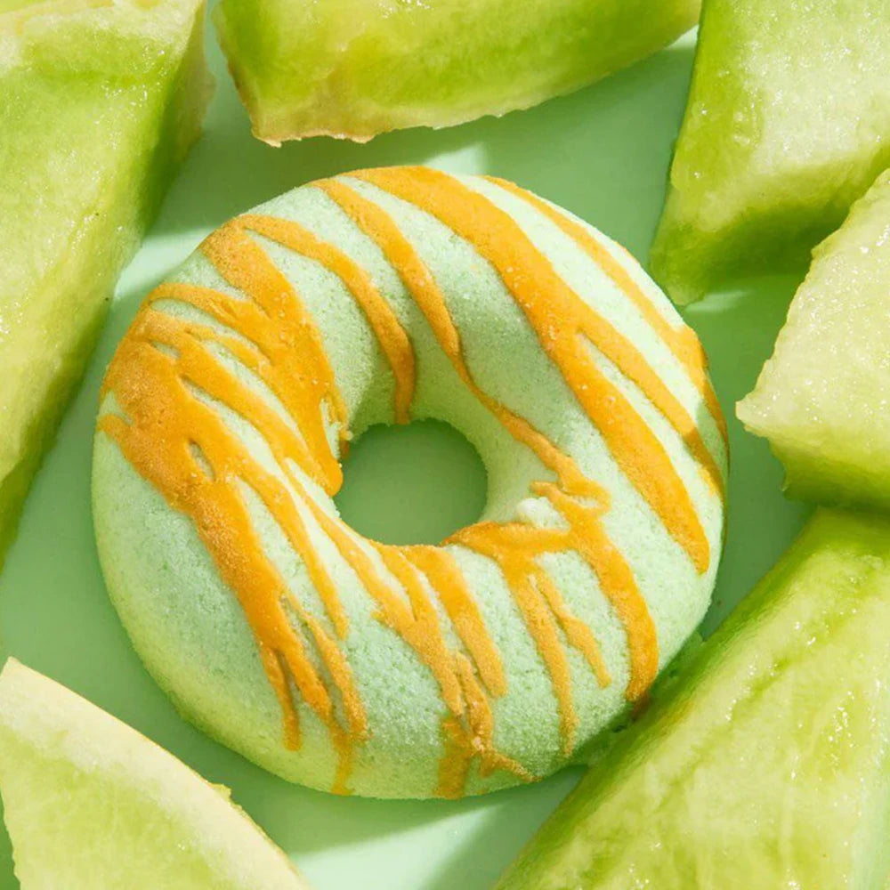 Kavun Esanslı Donut Banyo Topu Büyük Boy 1 Adet – Ferahlatıcı ve Canlandırıcı Tropikal Banyo Deneyimi